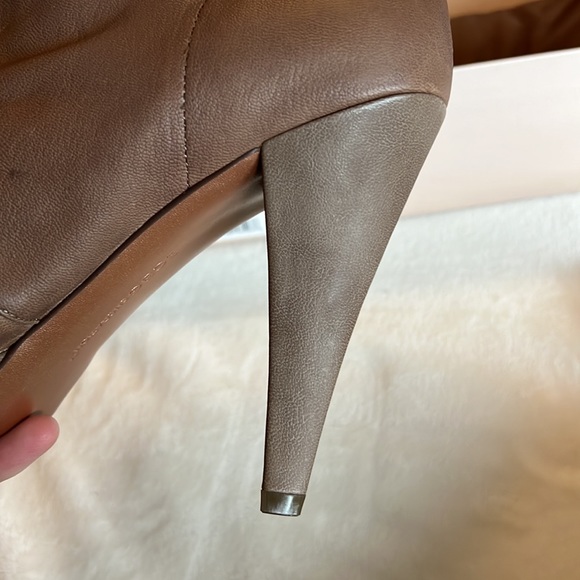 BCBGENERATION YASELLE WARM TAUPE GLAZED OIL NAPPA WOMEN'S 8.5 BRAND NEW!!! - Picture 11 of 11